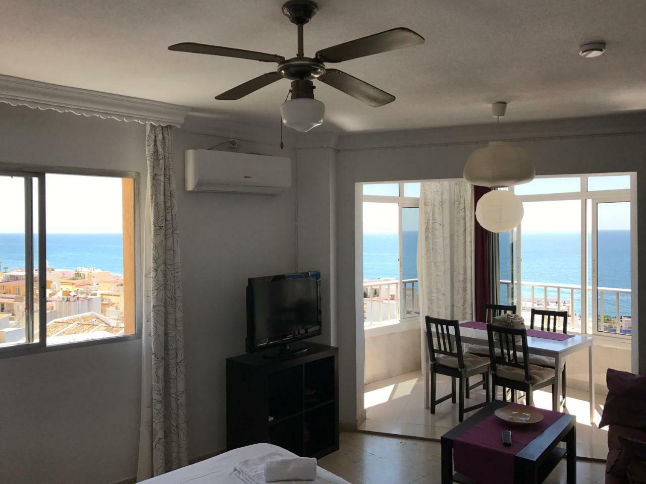 Palm Beach 7Th - La Carihuela Торремолинос Экстерьер фото